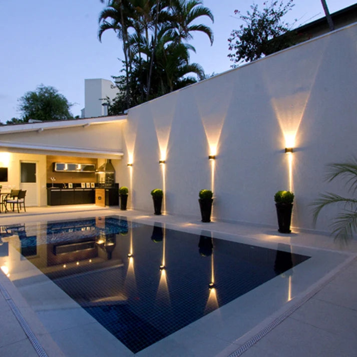 Iluminação externa movida à energia solar - Kazyq